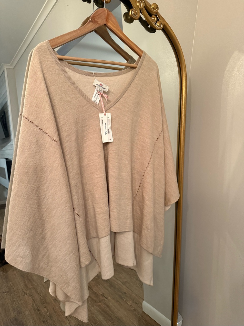 NWT Vineyard Vines Beige/Cream Reversible V-Neck Poncho Wool Sweater